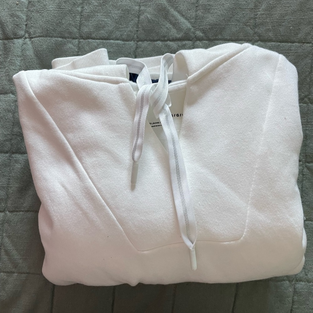 Stylish/ comfortable under armor cropped hoodie